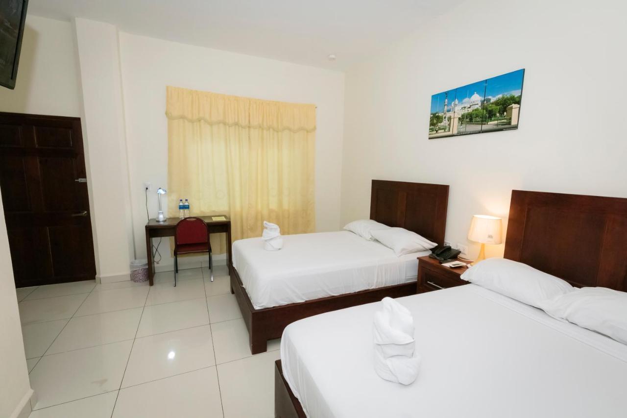 Hotel Mediterraneo Inn Santa Rosa de Lima Kültér fotó