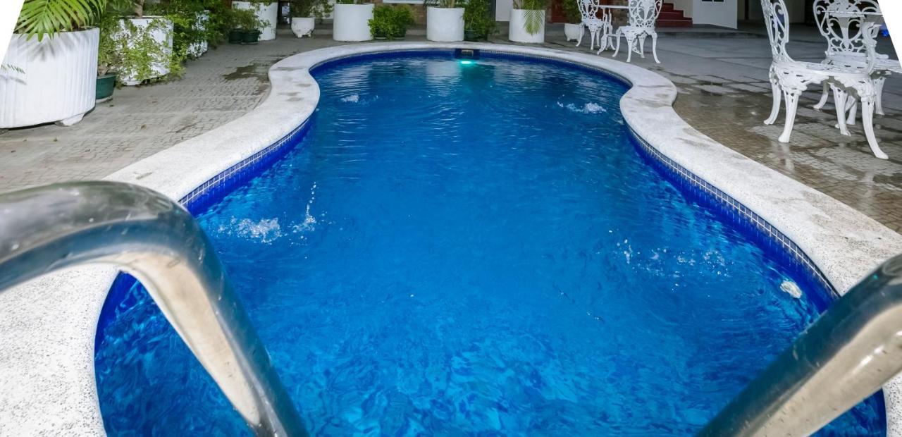 Hotel Mediterraneo Inn Santa Rosa de Lima Kültér fotó